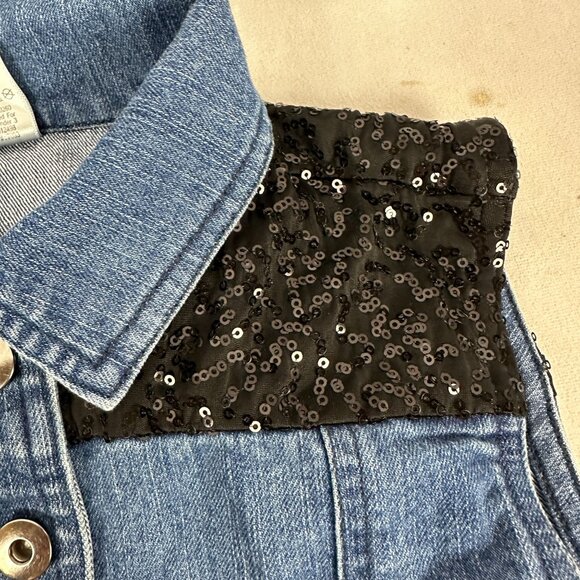 Weissman Women's Denim Vest With Sequin Shoulders & Frayed Hem Size S - Picture 4 of 5